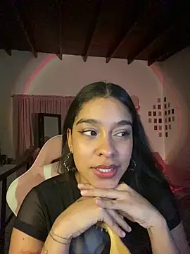 Snapshot of Arteatenea__ chatting on April 3, 2026, 3:04 am Arteatenea online show from April 3, 2026, 3:04 am