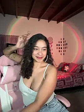 Snapshot of Arteatenea__ chatting on May 31, 2026, 2:31 am Arteatenea online show from May 31, 2026, 2:31 am
