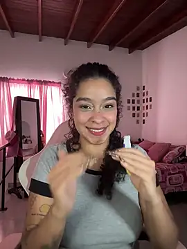 Snapshot of Arteatenea__ chatting on May 31, 2026, 7:15 pm Arteatenea online show from May 31, 2026, 7:15 pm