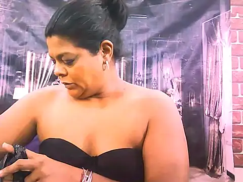 indianCherryPie online show from December 14, 2025, 6:23 pm