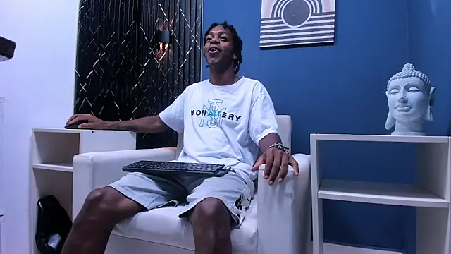 LarryCollin online show from January 30, 2025, 3:44 am