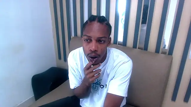 LarryCollin online show from March 20, 2025, 12:22 pm