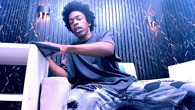 LarryCollin online show from September 30, 2025, 3:11 am