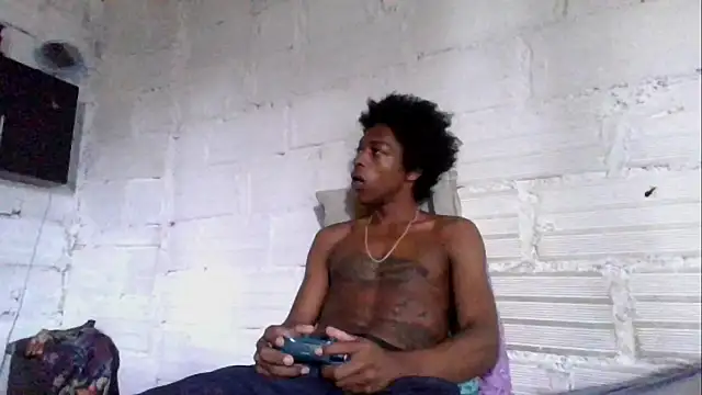 LarryCollin online show from October 20, 2025, 1:22 pm