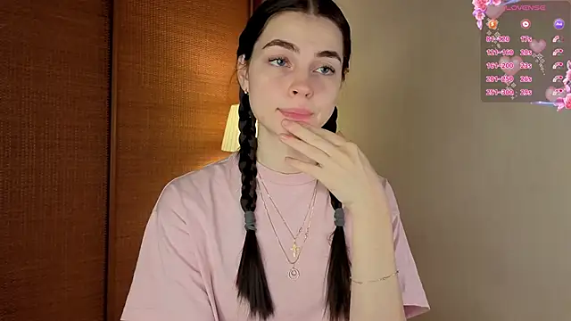 Snapshot of MaryJacksoon chatting on November 3, 2025, 7:53 am MaryJacksoon online show from November 3, 2025, 7:53 am