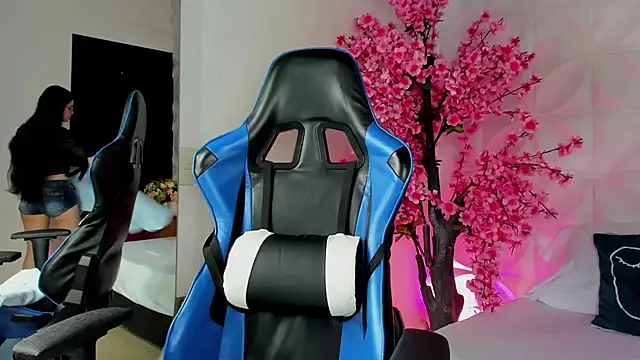 Snapshot of angelica_dymond chatting on January 4, 2025, 10:24 pm angelica dymond online show from January 4, 2025, 10:24 pm