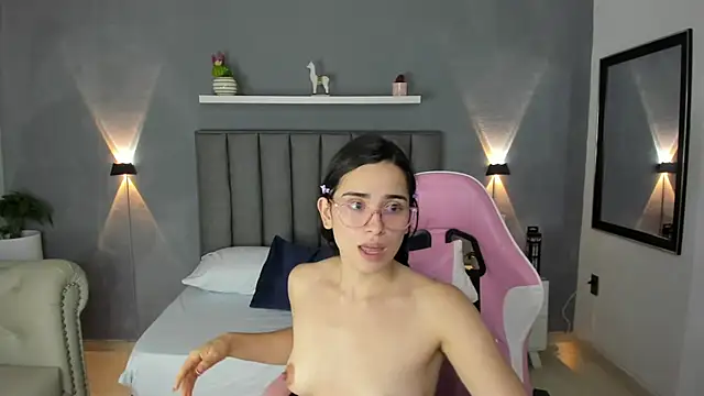 Snapshot of angelica_dymond chatting on January 21, 2025, 10:30 pm angelica dymond online show from January 21, 2025, 10:30 pm