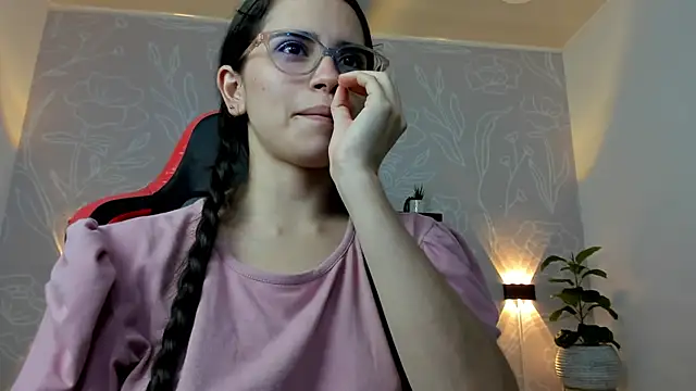 Snapshot of angelica_dymond chatting on February 4, 2025, 5:23 pm angelica dymond online show from February 4, 2025, 5:23 pm