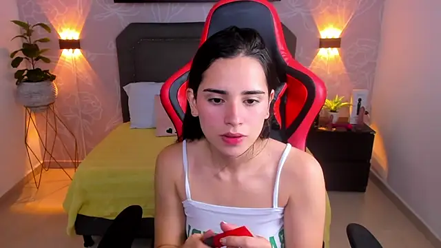 Snapshot of angelica_dymond chatting on February 7, 2025, 12:17 pm angelica dymond online show from February 7, 2025, 12:17 pm