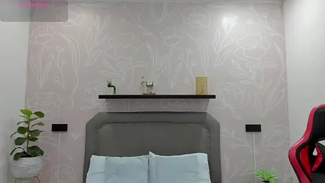 Snapshot of angelica_dymond chatting on February 20, 2025, 12:04 pm angelica dymond online show from February 20, 2025, 12:04 pm