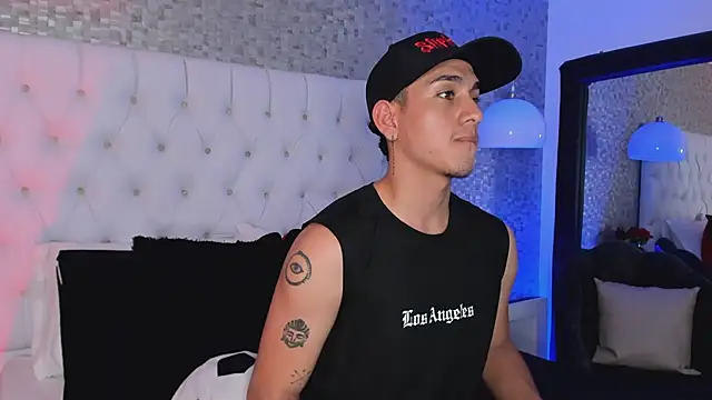 OliverSilverr online show from December 24, 2024, 3:16 am