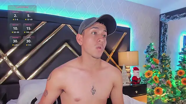 OliverSilverr online show from December 25, 2024, 10:39 am