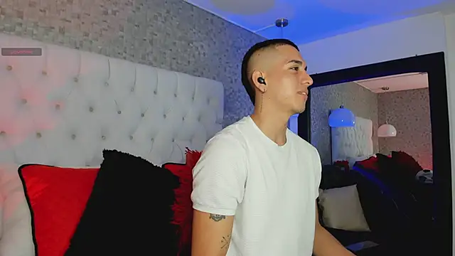 OliverSilverr online show from February 27, 2025, 1:27 am