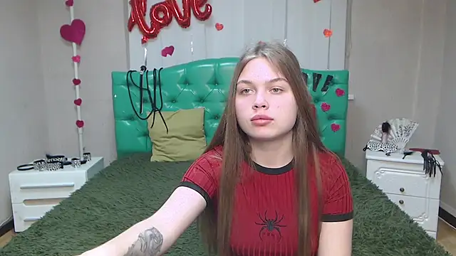 Snapshot of LaraPika chatting on March 18, 2025, 9:09 am LaraPika online show from March 18, 2025, 9:09 am