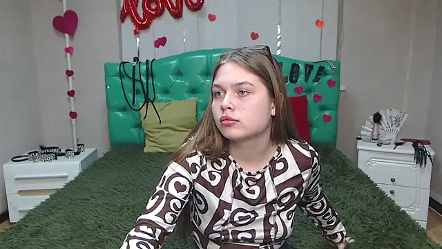 Snapshot of LaraPika chatting on March 19, 2025, 3:19 pm LaraPika online show from March 19, 2025, 3:19 pm