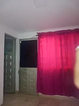 Snapshot of giuliana_andrade chatting on February 13, 2025, 12:54 pm giuliana andrade online show from February 13, 2025, 12:54 pm