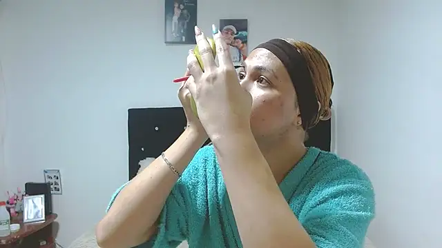 Snapshot of giuliana_andrade chatting on October 21, 2025, 11:38 pm giuliana andrade online show from October 21, 2025, 11:38 pm