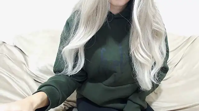  kitty Rose  online show from December 3, 2025, 4:09 am