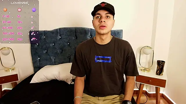 Amadeo Wild online show from December 5, 2024, 3:06 pm