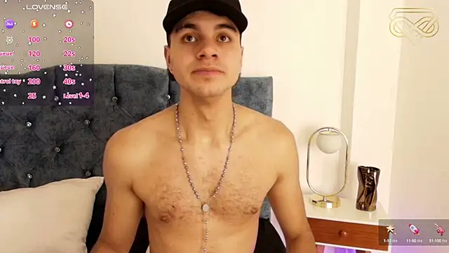 Amadeo Wild online show from December 8, 2024, 5:01 pm