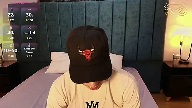 Amadeo Wild online show from December 31, 2024, 3:42 pm