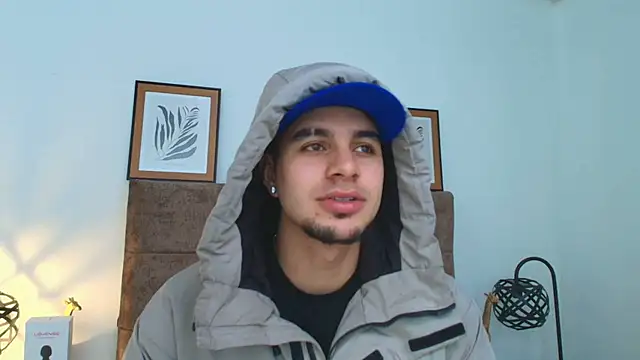 Amadeo Wild online show from February 12, 2025, 3:49 pm