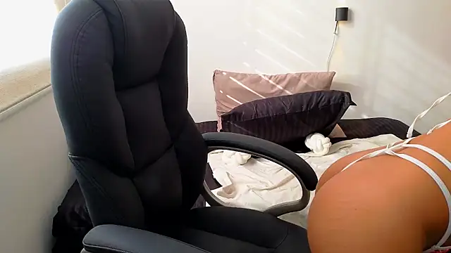 AlessaPears online show from February 20, 2025, 9:20 pm