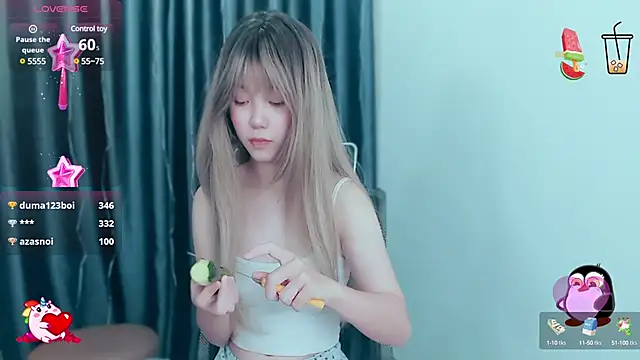 Snapshot of -Poison-Ivy- chatting on December 8, 2024, 9:02 am -Poison-Ivy- online show from December 8, 2024, 9:02 am