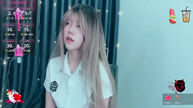 Snapshot of -Poison-Ivy- chatting on December 15, 2024, 1:13 am -Poison-Ivy- online show from December 15, 2024, 1:13 am