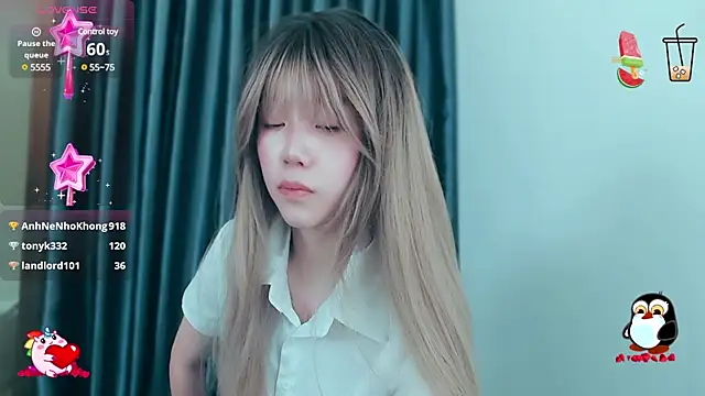 Snapshot of -Poison-Ivy- chatting on December 18, 2024, 8:09 am -Poison-Ivy- online show from December 18, 2024, 8:09 am