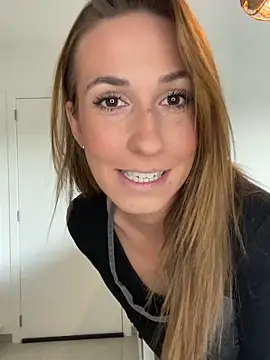 lola tentatiion online show from February 17, 2025, 9:46 am
