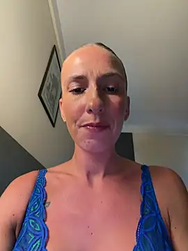 Snapshot of lola_tentatiion chatting on July 11, 2026, 7:38 pm lola tentatiion online show from July 11, 2026, 7:38 pm