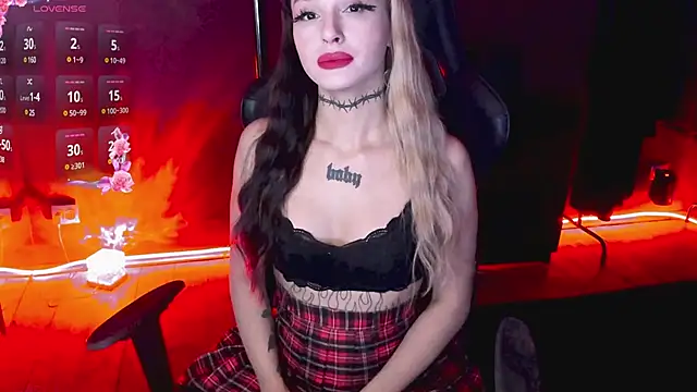 MilaAsh online show from March 14, 2025, 9:46 am