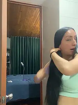 yaralyminjo2 online show from December 28, 2024, 11:37 pm