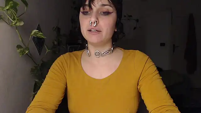 kinkyspirali online show from January 6, 2026, 9:29 pm