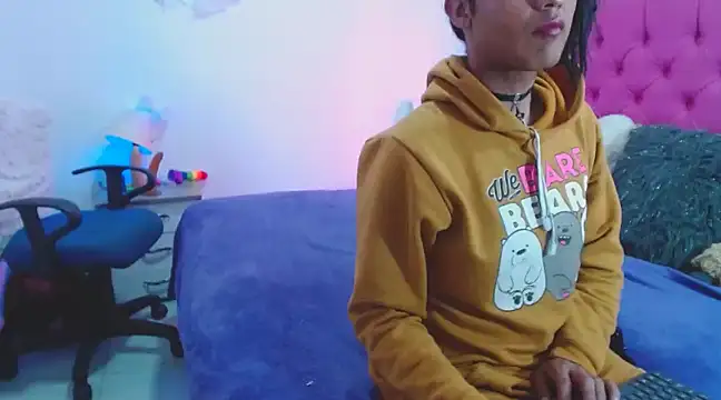 AlexaFontana online show from March 12, 2025, 9:44 am