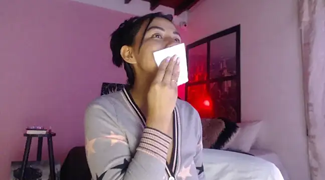 Snapshot of selene_gils chatting on December 14, 2024, 5:29 am selene gils online show from December 14, 2024, 5:29 am