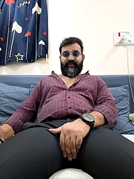 Fun Guuy online show from April 12, 2026, 2:49 am