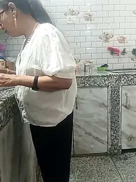 Snapshot of Saroj-Shah chatting on April 11, 2026, 7:45 am Saroj-Shah online show from April 11, 2026, 7:45 am