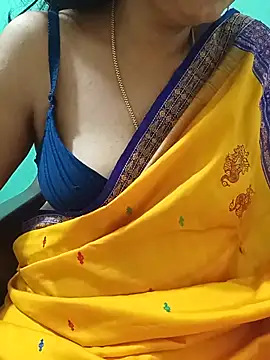 Snapshot of Saroj-Shah chatting on July 8, 2026, 7:35 am Saroj-Shah online show from July 8, 2026, 7:35 am