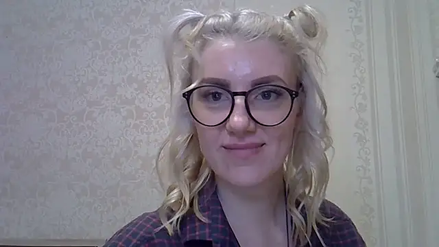 Snapshot of Pabonya91 chatting on February 6, 2025, 8:13 pm Pabonya91 online show from February 6, 2025, 8:13 pm