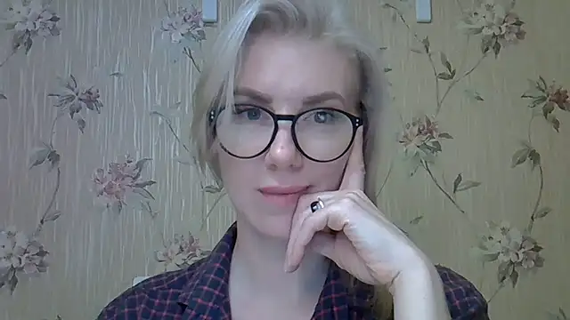 Snapshot of Pabonya91 chatting on February 9, 2025, 10:54 pm Pabonya91 online show from February 9, 2025, 10:54 pm