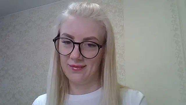 Snapshot of Pabonya91 chatting on February 11, 2025, 8:15 am Pabonya91 online show from February 11, 2025, 8:15 am