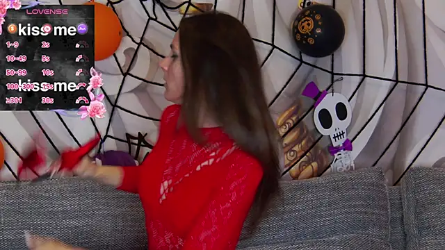 hailey peach online show from October 31, 2025, 5:58 pm