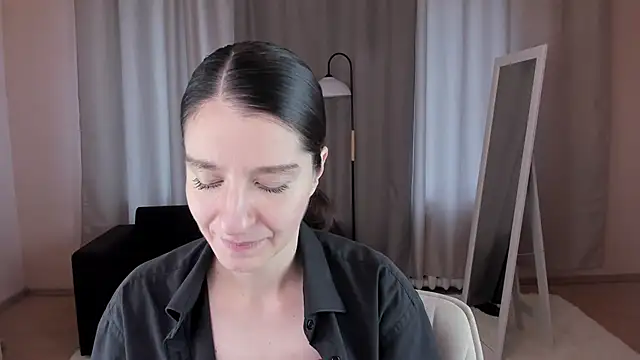 Snapshot of helentasty chatting on September 28, 2025, 2:17 am helentasty online show from September 28, 2025, 2:17 am