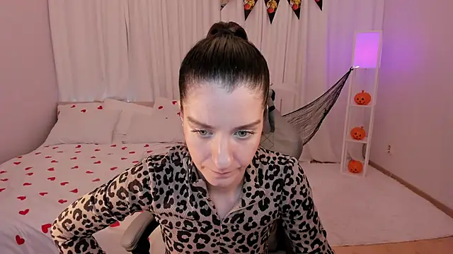 Snapshot of helentasty chatting on October 30, 2025, 3:41 am helentasty online show from October 30, 2025, 3:41 am