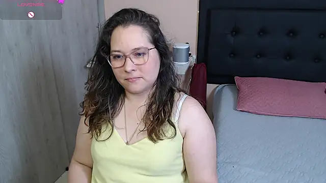 May Carlier online show from December 2, 2024, 3:37 am