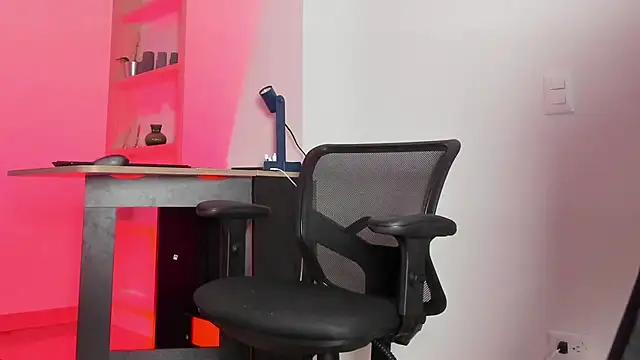 pablo-rincon95 online show from February 20, 2025, 11:20 am