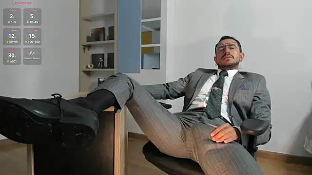 pablo-rincon95 online show from March 9, 2026, 12:09 pm