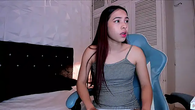 Emma dl2 online show from December 23, 2024, 5:11 pm